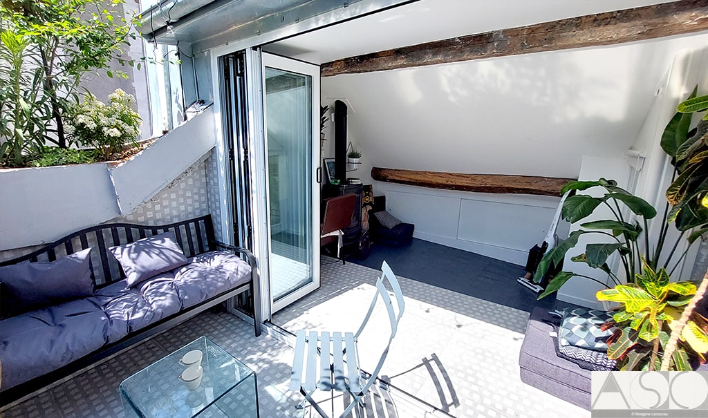 Après travaux — Création d'une terrasse tropézienne dans un appartement à Paris